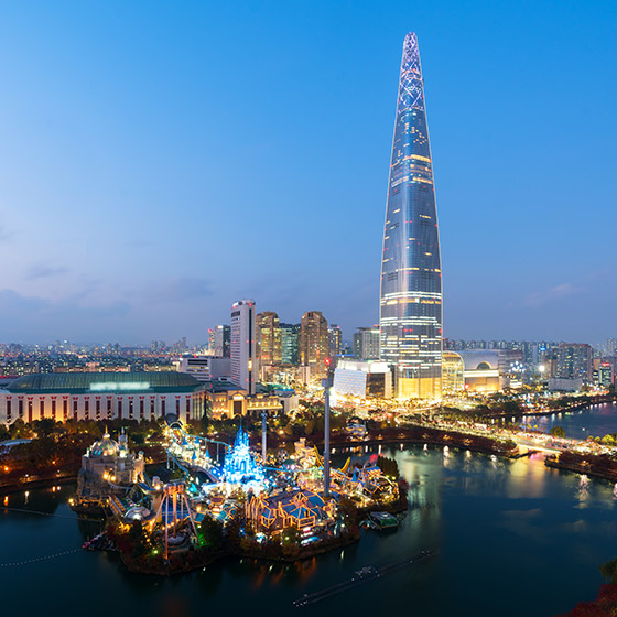 Seoul skyline with Lotte world and tower